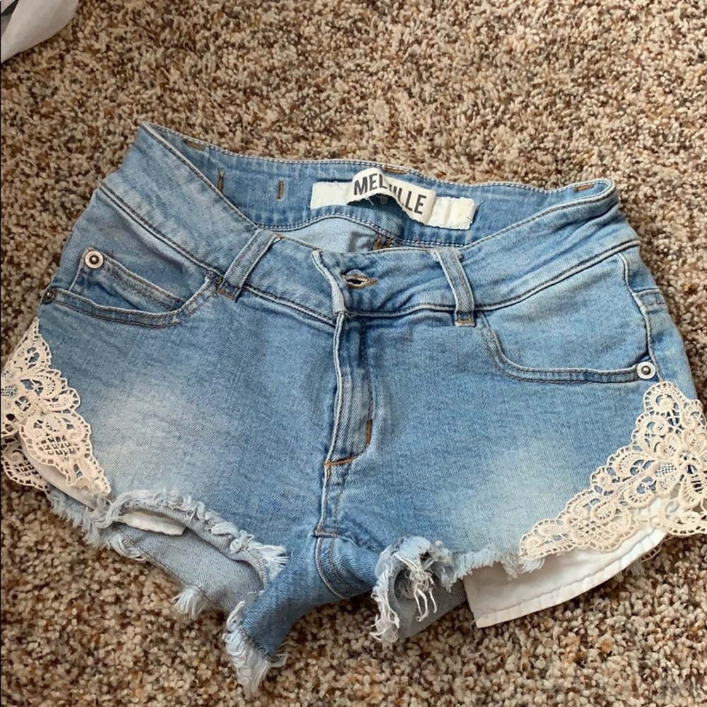 Brandy Melville lace shorts